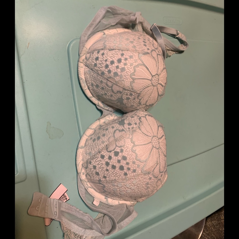 VS unlined lace bra